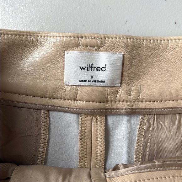 Aritzia Wilfred Effortless Short Vegan Leather Flax Beige - Picture 6 of 15